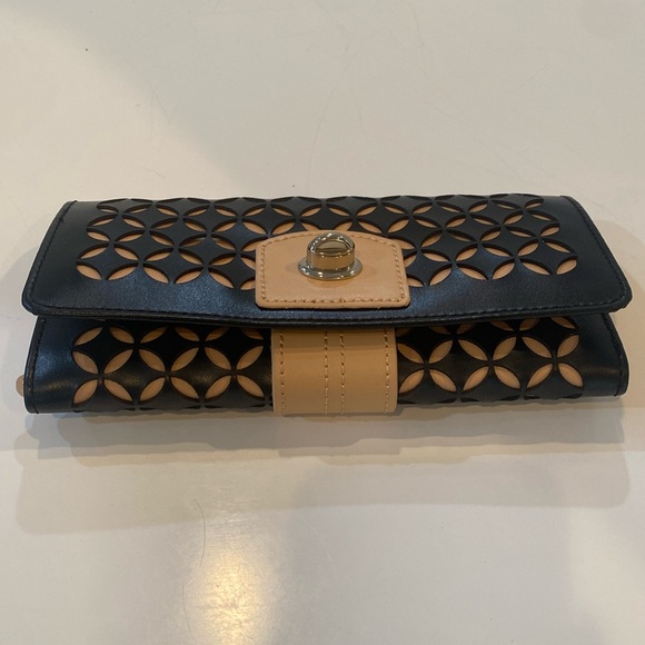 WOLF Chloé Jewelry Roll Black & Tan
Diamond Jewelry Wallet with Lusterloc NWT - Picture 5 of 13